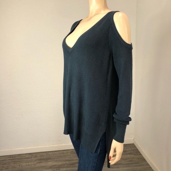 14TH UNION  blue medium cold shoulder blouse - Picture 1 of 11